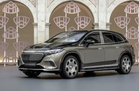 Mercedes Maybach EQS 680 SUV