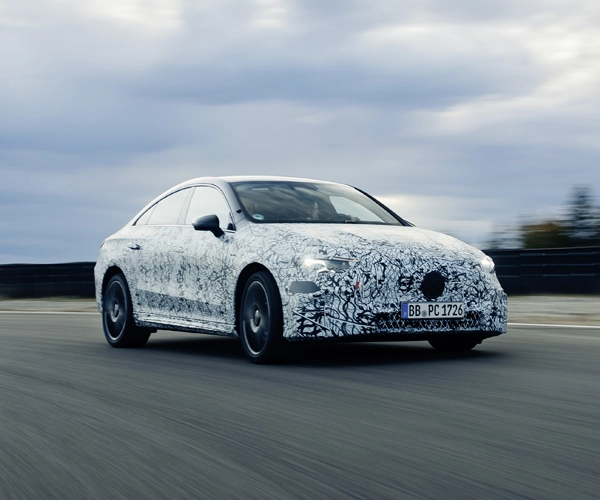 Nuova Mercedes-Benz CLA: quando il design sportivo sposa l’efficienza